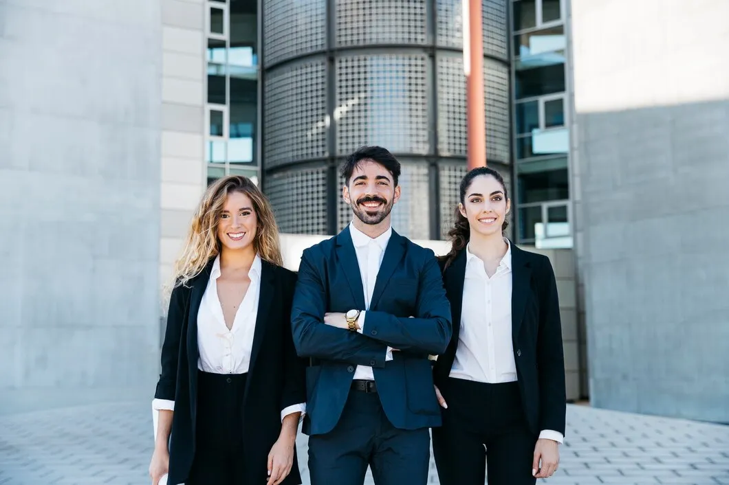imgi_6_business-team_23-2147704426